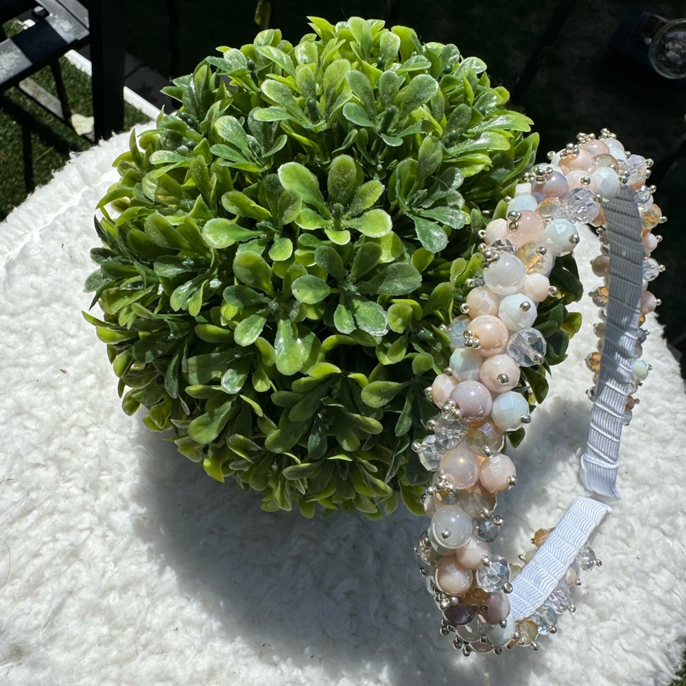 Elegant Pearl Beaded Headband